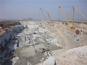 皇(huang)室啡(fei)鑛(kuang)山(shan)