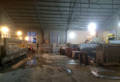 皇(huang)室(shi)啡車(che)間